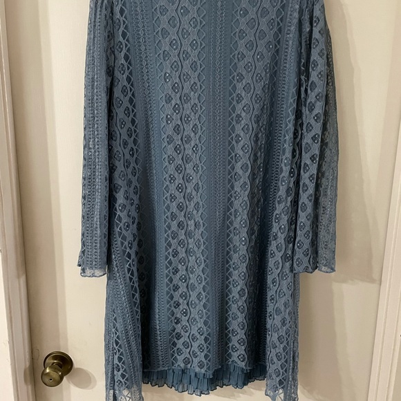 Pretty angel tunic top - Picture 2 of 6